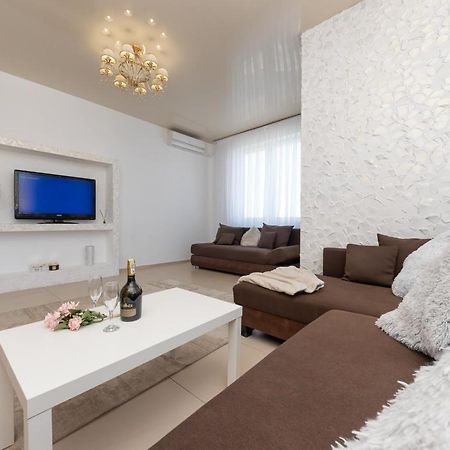 Apartment Obolon Natalka Park Kiev Esterno foto