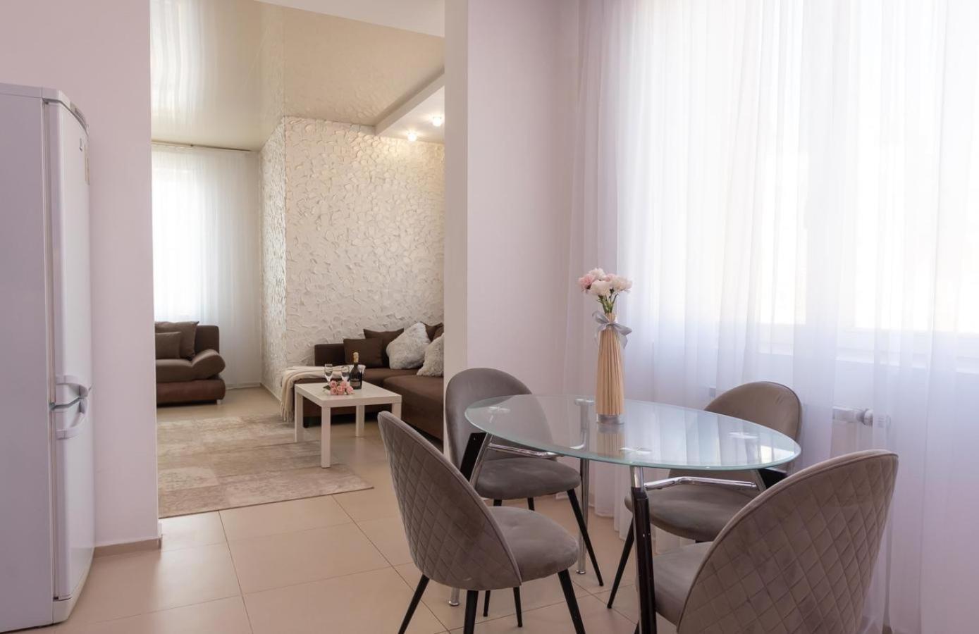 Apartment Obolon Natalka Park Kiev Esterno foto