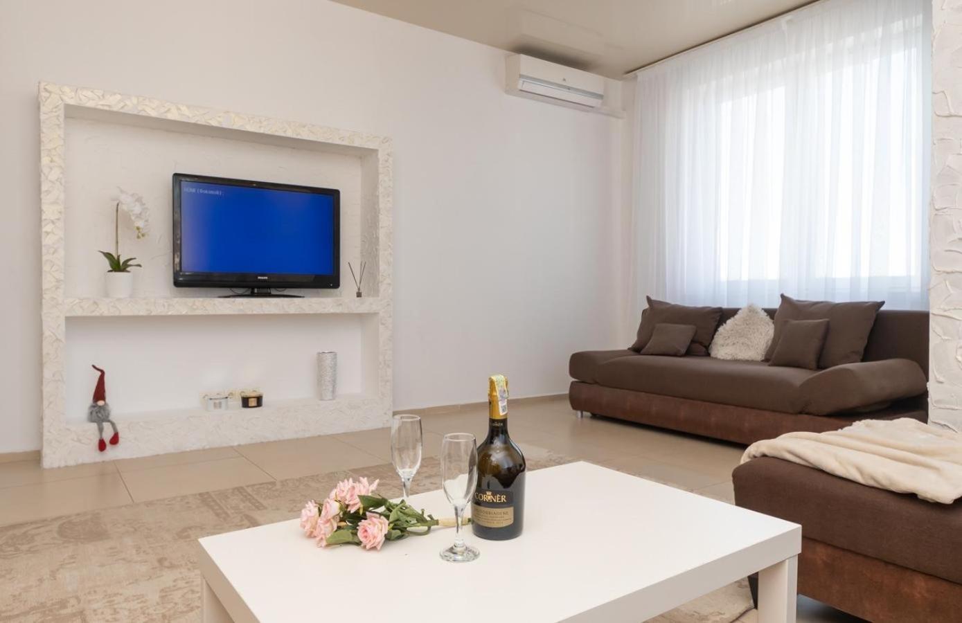 Apartment Obolon Natalka Park Kiev Esterno foto